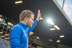 Letztes Heimspiel: Claudio Lustenberger grüsst die Fans. (Bild: Urs Flüeler, 19. Mai 2019)