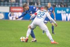 Idriz Voca, defensives Mittelfeld, Note 5,5Er fällt im Spiel des FCL selten auf, macht aber einen sehr guten Job. Erobert sehr viele Bälle.(Bild: Urs Flüeler / Keystone, Luzern, 22. Mai 2019)