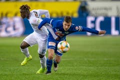 Shkelqim Demhasaj, Stürmer, Note 4,5Macht ein gutes Spiel, auch wenn er an keinem Tor beteiligt ist. Dazu fehlt mehrmals wenig. Kommt zu einer guten Kopfchance (32.)(Bild: Urs Flüeler / Keystone, Luzern, 22. Mai 2019)