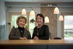 Hilfe für pflegende Angehörige: Bea Goldman (links) und Suzana Keller. (Bild: Adriana Ortíz Cardozo)