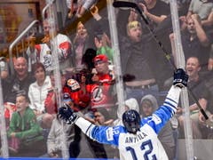 Marko Anttila freut sich über den Ausgleich im Final zum 1:1 (Bild: KEYSTONE/EPA/CHRISTIAN BRUNA)