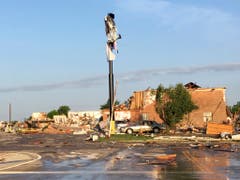 Der Tornado hinterliess eine Schneise der Verwüstung: Das hier war einmal ein Motel. (Bild: KEYSTONE/AP/TIM TALLEY)