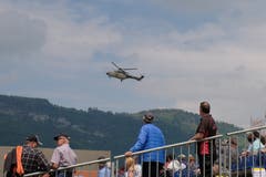 Viel Lärm aber interessannte Vorführung des Super-Pumas. (Bild: Richard Greuter, Oberdorf, 26. Mai 2019)