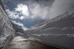 Blick auf einen Teil der Gotthard-Passstrasse. (Bild: KEYSTONE/Pablo Gianinazzi, 30. Mai 2019)
