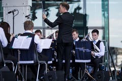 Die BML-Talents untermalten den Anlass ebenfalls musikalisch – doch ab morgen spielt die Musik auf dem Rotsee. (Bild: Manuela Jans-Koch/Luzerner Zeitung, Luzern, 30. Mai 2019)