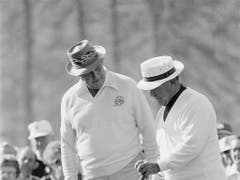Sie waren und sind Legenden: Sam Snead (links), Jahrgang 1912, und Gene Sarazen, Jahrgang 1902 (Bild: KEYSTONE/AP/LANA HARRIS)