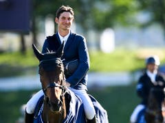 Der strahlende Sieger Steve Guerdat. (Bild: KEYSTONE/GIAN EHRENZELLER)