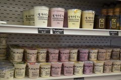Manche Hofläden bieten nicht nur eigene Produkte an, sondern kooperieren mit anderen Produzenten.