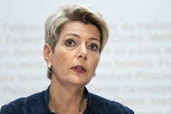 Karin Keller-Sutter (FDP)Sie schaffte es, die alte Europa- Koalition im Bundesrat neu zu beleben. Sie vertritt ein «Ja, aber» zum Rahmenabkommen, will die Kündigungsinitiative der SVP möglichst schnell bodigen. (Bild: Peter Schneider/Keystone).