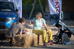 Abendessen auf Stroh (Bild: Nadia Schärli, 30 Mai 2019)