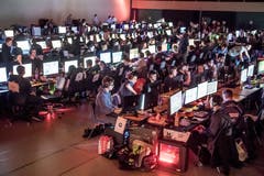 Sogenannte LAN-Partys locken an diesem Wochenende 512 Gamer in die Stadthalle. (Bild: Nadia Schärli, Sursee, 3. Mai 2019)
