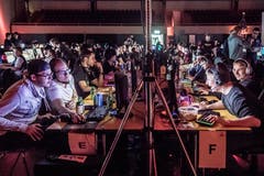 Games wie «Leage of Legends» oder «Counter Strike» lockten gestern 512 Gamer in die Surseer Stadthalle. (Bild: Nadia Schärli, Sursee, 3. Mai 2019)