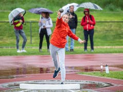 Kugelstösserin am Nationalen Frühjahrsmeeting auf der Leichtathletik-Anlage Allmend in Zug. (Bild: Patrick Hürlimann, Zug, 4. Mai 2019)