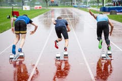 60 Meter-Start am Nationalen Frühjahrsmeeting auf der Leichtathletik-Anlage Allmend in Zug. (Bild: Patrick Hürlimann, Zug, 4. Mai 2019)