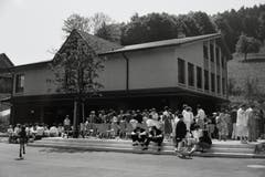 Die Einweihung der neuen Schulanlage 1988. (Bild: Gemeindearchiv Mauensee)