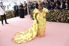 Serena Williams an der Met Gala in New York. (Bild: KEYSTONE/EPA/JUSTIN LANE)
