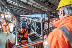 Die Arbeit braucht viel Fingerspitzengefühl. (Bild: Urs Flüeler/Keystone, Luzern, 8. Mai 2019)