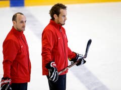 Patrick Fischer (rechts) mit Assistent Christian Wohlwend, dem künftigen Trainer des HC Davos (Bild: KEYSTONE/SALVATORE DI NOLFI)