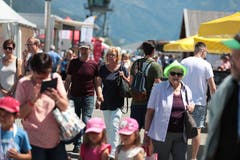 Auch am Samstag zog es viele Gäste an die Iheimisch. (Bild: Roger Zbinden, 1. Juni 2019)