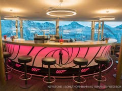 Einst der Sitz von Bond-Bösewicht Blofeld, heute Touristenmagnet: das Drehrestaurant Piz Gloria auf dem Schilthorn. (Bild: Keystone/SCHILTHORNBAHN AG/MARKUS FOEDISCH)