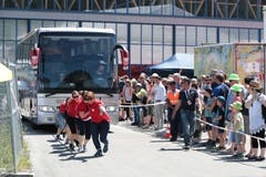 Gym Fit Stans beim Car-Ziehen (Bild: Roger Zbinden, 1. Juni 2019)