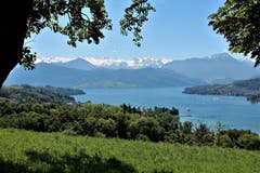 Buochserhorn als dunkle Pyramide vor dem weissen Gipfelkranz. (Bild: Josef Habermacher, Luzern, 1. Juni 2019)