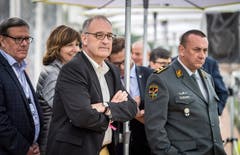 Bundesrat Guy Parmelin (Mitte) am Pfingstrennen 2019 auf der Pferderennbahn in Frauenfeld. (Bilder: Reto Martin)