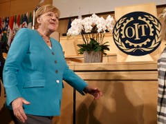 Wirtschaft soll dem Menschen dienen: Die deutsche Kanzlerin Angela Merkel nach ihrer Ansprache an der 100. ILO-Versammlung in Genf. (Bild: KEYSTONE/SALVATORE DI NOLFI)