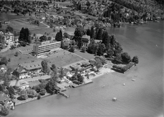 Sicht auf das Hotel Alexander mit dem Strandbad im Jahr 1964. (Bild: ETH-Bibliothek Zürich)