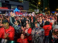 In Toronto wäre alles für eine grosse Meisterparty angerichtet gewesen. In der Nacht auf Freitag bekommen die Raptors erneut die Chance, auswärts ihren ersten NBA-Titel der Klubgeschichte zu holen (Bild: KEYSTONE/EPA/ANDREJ IVANOV)