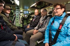 Verschoben wird im Schützenpanzer. (Bild: Eveline Beerkircher, Walenstadt, 12. Juni 2019)