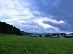 Wunderschöne Abendstimmung mit den Wolken: Petrus kann unglaublich kreativ sein. (Bild: Urs Gutfleisch, Malters, 11. Juni 2019)