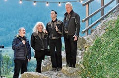 Ein Lied der Vocal-Band bei der Ankunft auf der Burg.