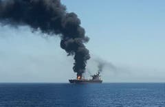 Der Öltanker «Front Altair» geriet in Brand. (Bild: Marine Traffic / AP)