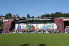 Vorhang auf für das letzte Spiel im alten Allmend-Stadion. (Bild: Philipp Schmidli, Luzern, 13. Juni 2009)