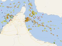 Mutmassliche Position der «Front Altair» (rotes Quadrat) im Golf von Oman. (Bild: www.vesselfinder.com)