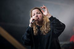 Auftritt von Kate Tempest.