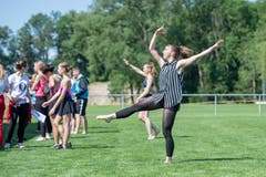 Gymnastik-Turnerinnen bei der Vorbereitung. (Bild: Urs Flüeler/Keystone)
