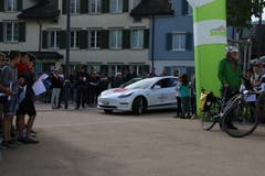 Der Tesla Model 3 ist eines der schnellsten Elektroautos.