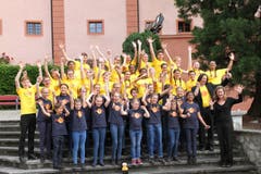 Hände in die Höhe und Lächeln. (Bild: PD)