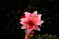 Auch Blumenmotive sind ein grosses Thema. (Bild: AP Photo/Tim Ireland, Ascot, 18. Juni 2019)