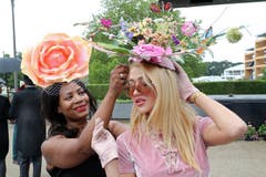 Sitzt der Hut? (Bild: Chris Jackson/Getty Images, Ascot, 18. Juni 2019)