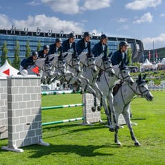 Ab über die Hürde am CSIO St. Gallen. (Bild: Bernhard Bischoff)