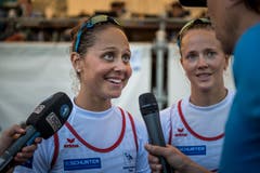 Bronze für die beiden Schweizerinnen Patricia Merz (links) und Frédérique Rol beim Leichtgewichtzweier auf dem Rotsee. (Bild: Roger Grütter, 2. Juni 2019)
