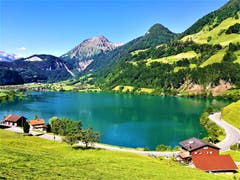 Wunderschöne Naturlandschaft mit Blick auf den Lungernsee/OW. (Bild: Urs Gutfleisch, Lungern, 18. Juni 2019)