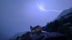Gewitter in Appenzell mit spektakulärem Blitz. (Bild: Luka Dzanan)