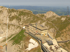 21,7 Grad: So heiss wie am Dienstagmorgen um 9.30 Uhr war es im Juni auf dem Pilatus noch nie. (Bild: Webcam)