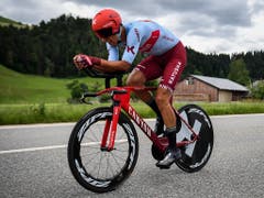 Reto Hollenstein gewinnt an den Schweizer Zeitfahr-Meisterschaften mit knapp einer Minute Rückstand die Bronzemedaille (Bild: KEYSTONE/GIAN EHRENZELLER)