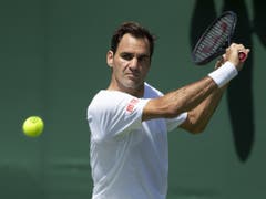 Roger Federer trifft in der Startrunde von Wimbledon erstmals auf den Südafrikaner Lloyd Harris (Bild: KEYSTONE/PETER KLAUNZER)