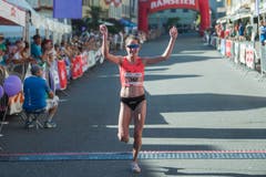 Die Siegerin des Hellebardenlauf, Strähl Martina, mit Streckenrekord. (Bild: Boris Bürgisser, Sempach, 29. Juni 2019)